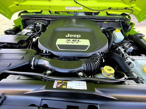 Used 2012 Jeep Wrangler Unlimited Sport image 10