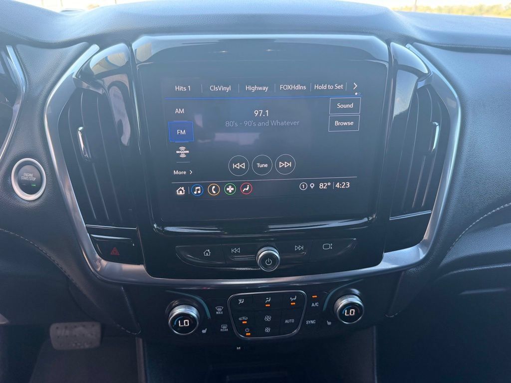 Used 2023 Chevrolet Traverse LT FWD image 18