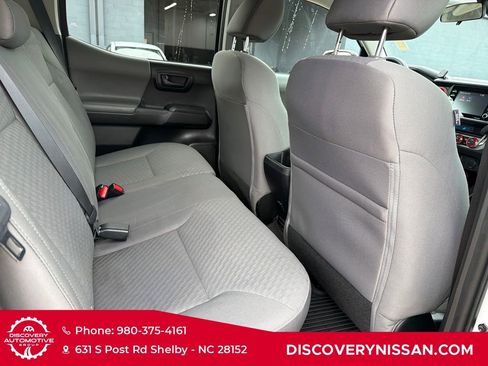 Used 2022 Toyota Tacoma SR AWD/4WD image 35