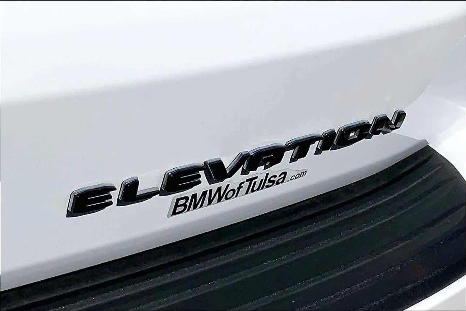 Used 2026 GMC Yukon Elevation w/ Elevation Premium Package AWD/4WD image 9