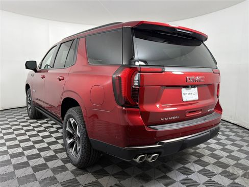 New 2026 GMC Yukon AT4 Ultimate w/ LPO, Floor Liner Package AWD/4WD image 4
