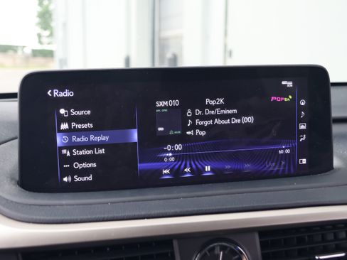 Used 2021 Lexus RX 350L Premium w/ Premium Package AWD/4WD image 23