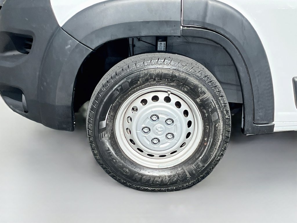 Used 2025 RAM ProMaster 2500 FWD image 28