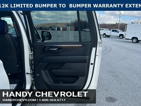 Certified 2025 Chevrolet Suburban High Country AWD/4WD image 50