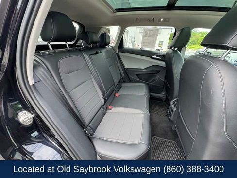 Certified 2023 Volkswagen Taos SE w/ Panoramic Sunroof Package AWD/4WD image 22