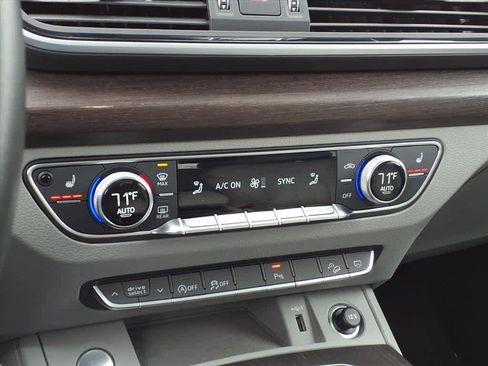 Used 2024 Audi Q5 2.0T Premium Plus image 19
