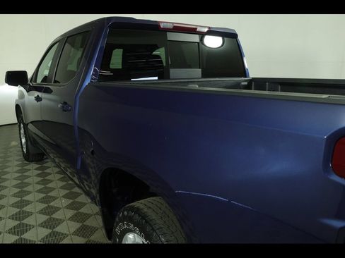 Used 2023 Chevrolet Silverado 1500 LT w/ Z71 Off-Road Package AWD/4WD image 18