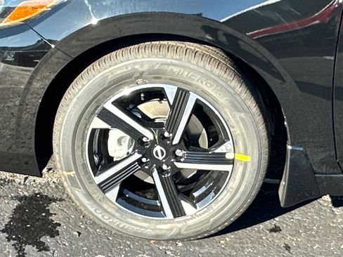 New 2025 Nissan Sentra SV image 10