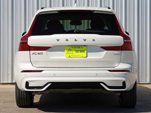 Used 2023 Volvo XC60 T8 Plus w/ Climate Package image 11