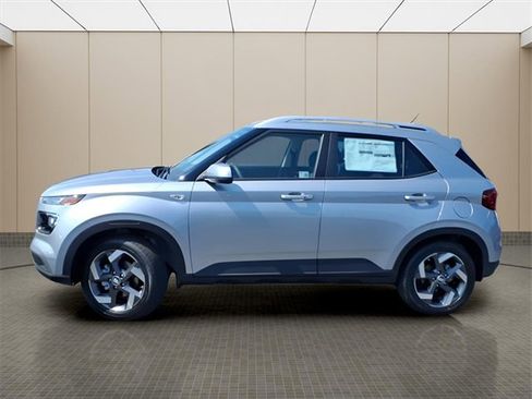 New 2025 Hyundai Venue SEL image 5