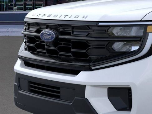 New 2025 Ford Expedition Max Active image 17