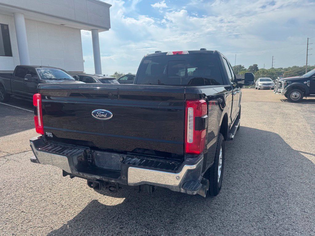 Used 2026 Ford F250 Lariat w/ Chrome Package AWD/4WD image 7