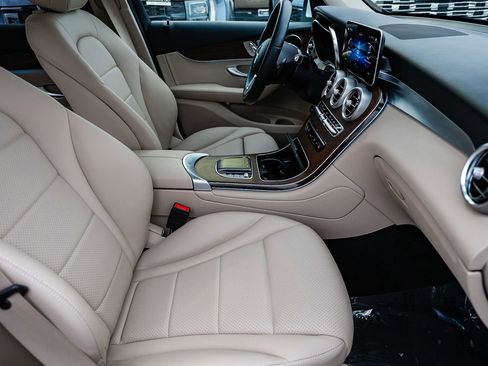 Certified 2022 Mercedes-Benz GLC 300 4MATIC image 16