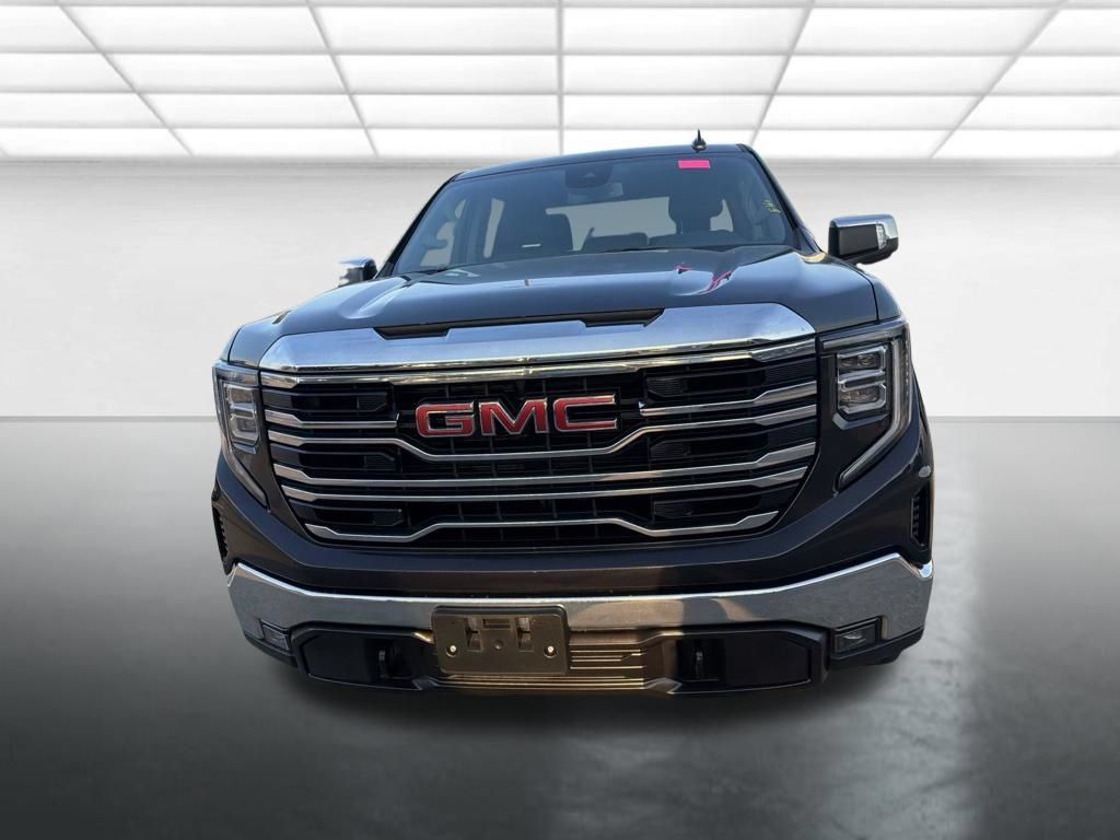 Used 2025 GMC Sierra 1500 SLT AWD/4WD image 6