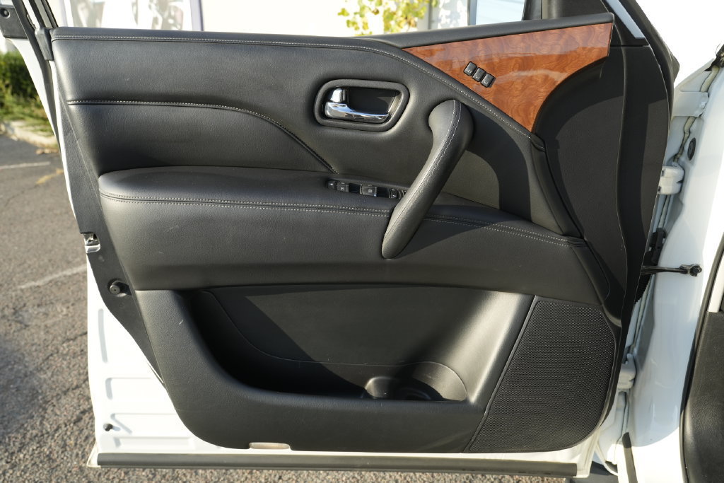 Used 2019 INFINITI QX80 Luxe AWD/4WD image 19