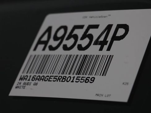 Used 2024 Audi Q8 e-tron Prestige w/ Prestige Package image 25