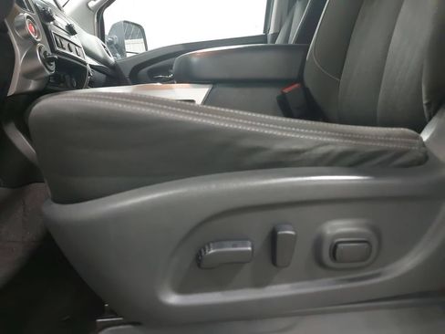 Used 2017 Nissan Titan SV AWD/4WD image 78