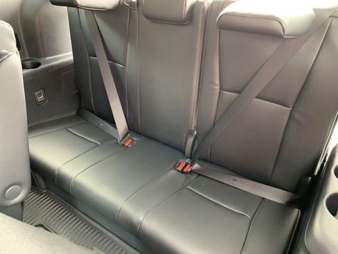 New 2024 Toyota Highlander XLE image 22