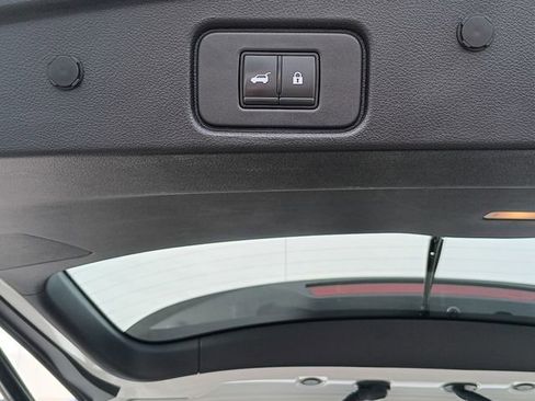 Used 2023 Nissan Pathfinder Platinum image 35