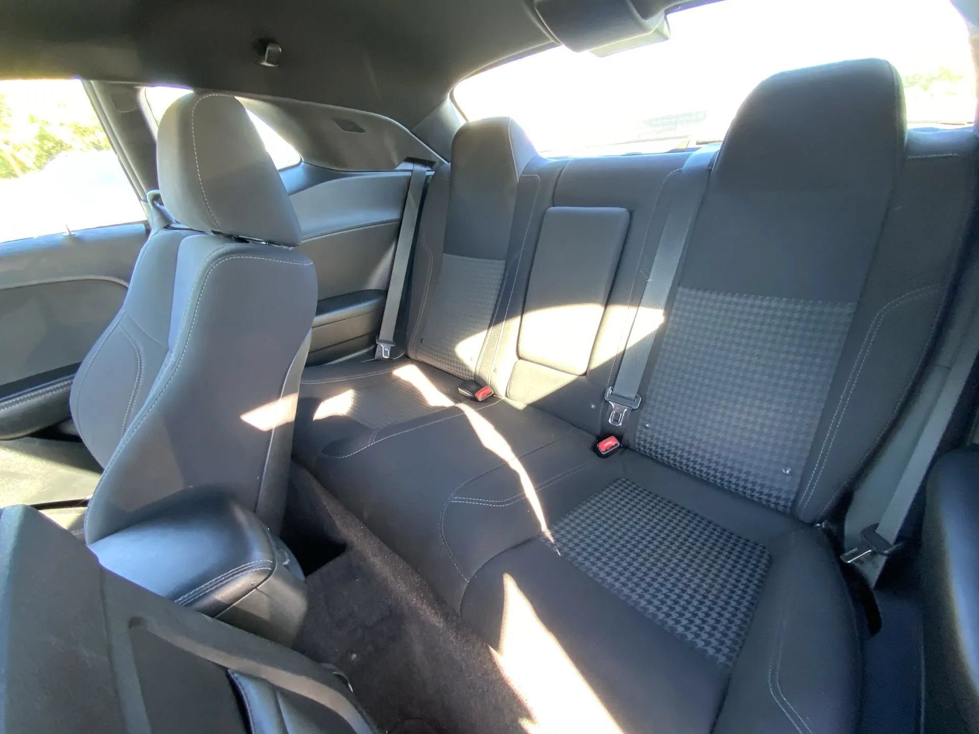 Used 2017 Dodge Challenger SXT RWD image 23