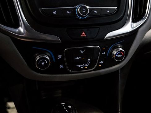 Used 2021 Chevrolet Equinox LT w/ LPO, Floor Liner Package AWD/4WD image 27