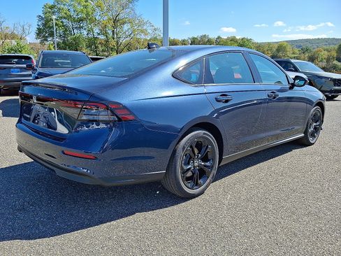 New 2025 Honda Accord SE image 4