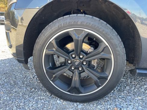 Used 2023 Ford Expedition Limited image 4