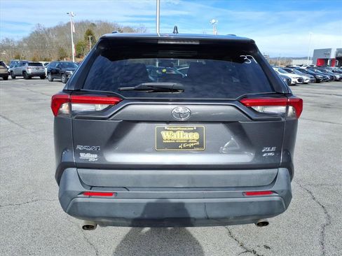 Used 2020 Toyota RAV4 XLE image 17