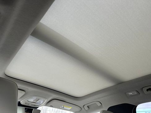 Used 2023 Volvo XC40 B5 Plus w/ Driver Assist Package image 16