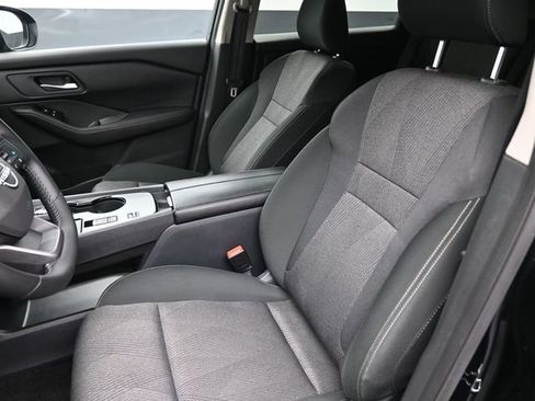 Used 2025 Nissan Rogue SV image 19