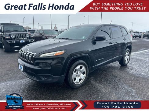 Used 2016 Jeep Cherokee Sport image 3
