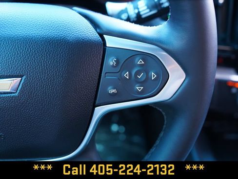 Used 2023 Chevrolet Traverse Premier AWD/4WD image 34