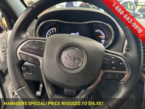 Used 2019 Jeep Grand Cherokee Laredo image 20