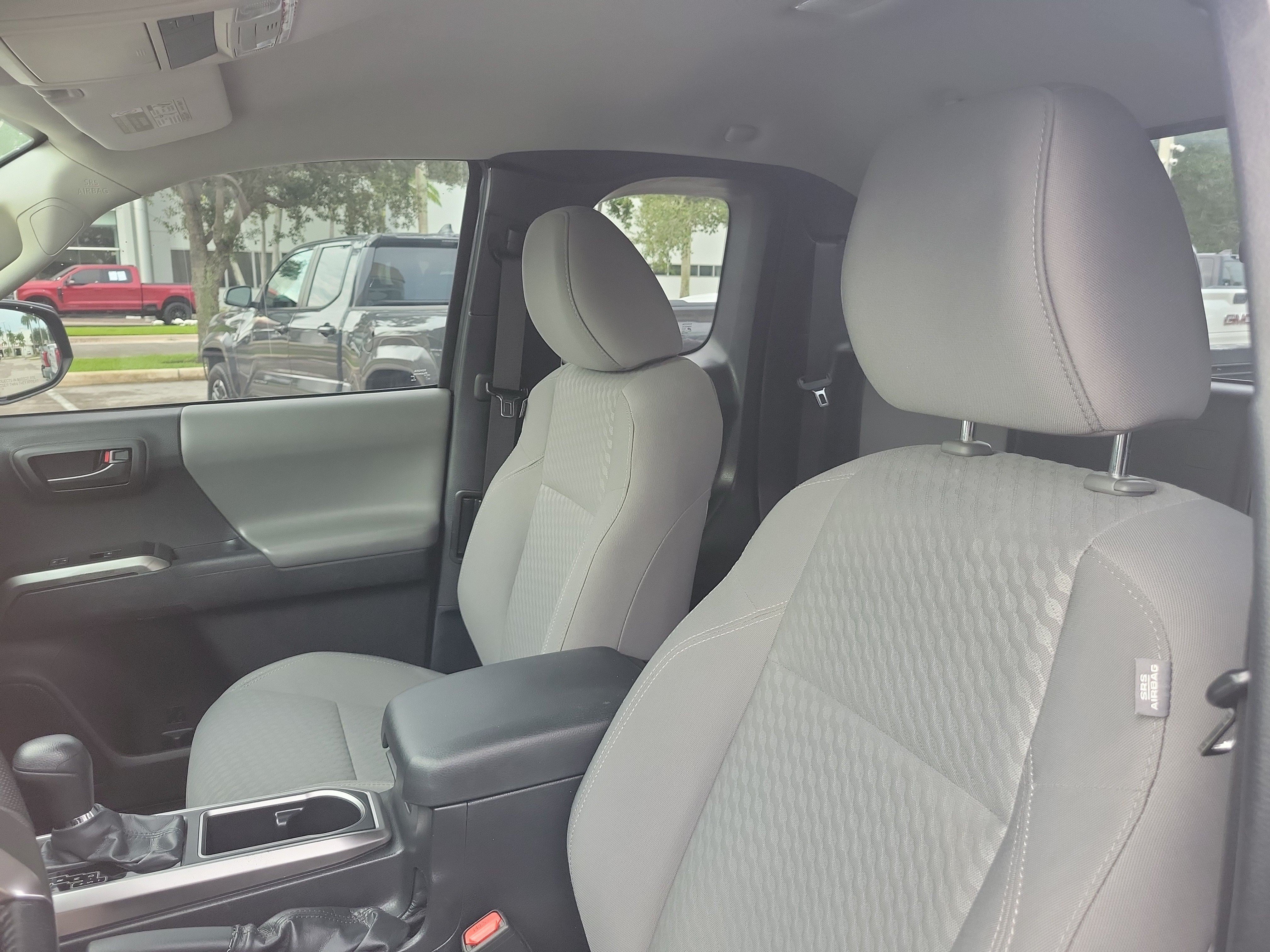 Used 2022 Toyota Tacoma SR5 RWD image 14
