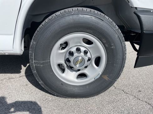 New 2025 Chevrolet Express 2500 image 50