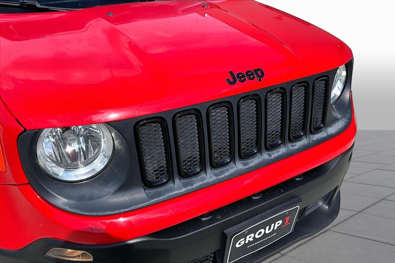 Used 2018 Jeep Renegade Altitude FWD image 27