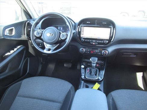 Used 2020 Kia Soul EX image 13