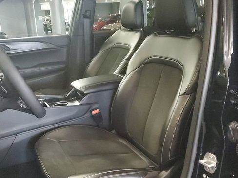 Used 2025 Jeep Grand Cherokee L Altitude image 20