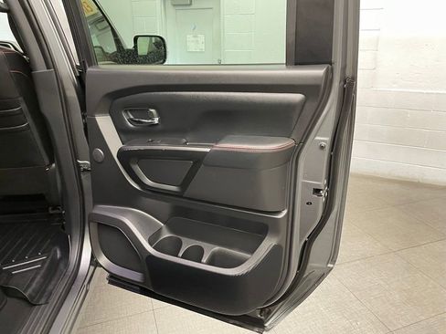 Used 2021 Nissan Titan PRO-4X w/ Pro-4x Convenience Package AWD/4WD image 29
