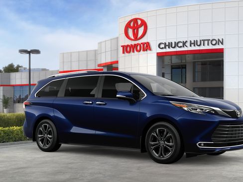Used 2026 Toyota Sienna Platinum AWD/4WD image 40