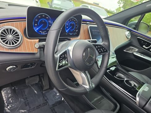 Certified 2023 Mercedes-Benz EQE 500 4MATIC SUV image 16