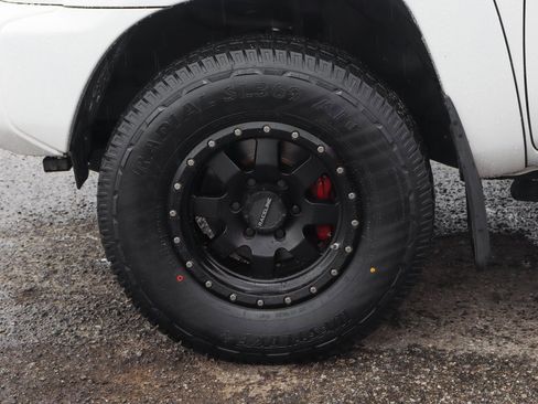 Used 2012 Toyota Tacoma PreRunner image 41