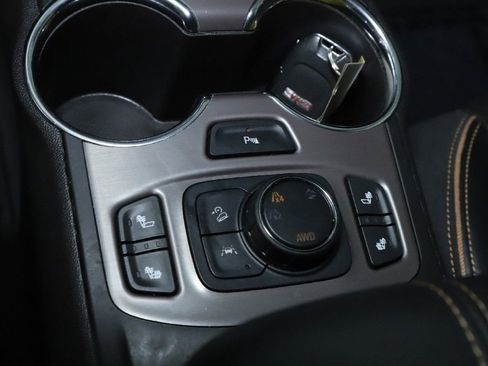 Used 2023 GMC Terrain AT4 w/ Tech Package image 28