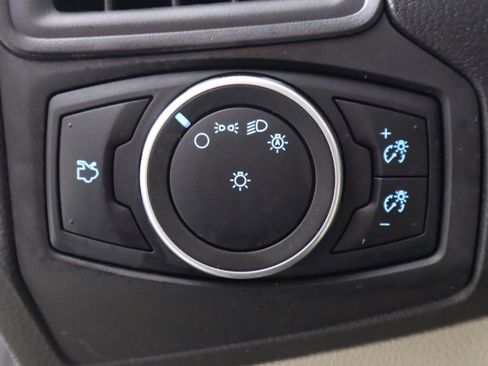 Used 2018 Ford Focus SE image 10