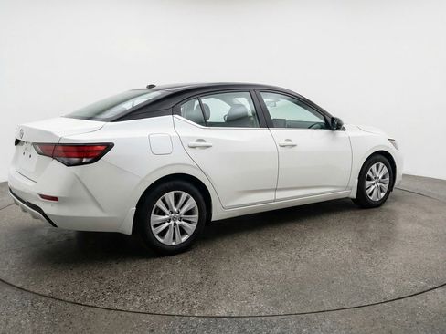 Used 2025 Nissan Sentra S FWD image 9