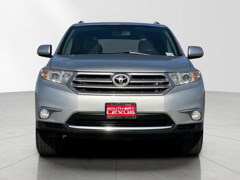 Used 2011 Toyota Highlander SE w/ Tow Pkg image 9