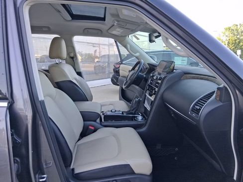 Certified 2024 INFINITI QX80 Premium Select w/ Cargo Package AWD/4WD image 39