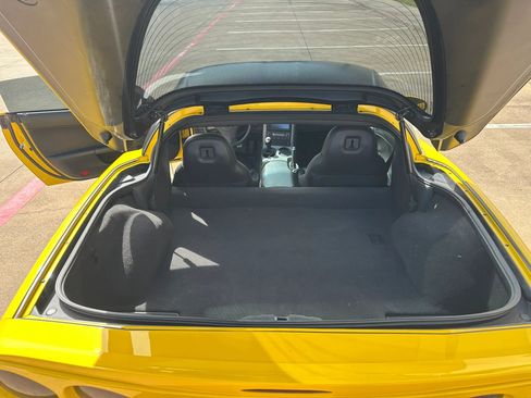 Used 2006 Chevrolet Corvette Z06 w/ Preferred Equipment Group image 23