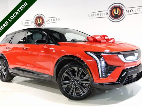 Used 2025 Cadillac Optiq Sport 2 w/ LPO, Floor Liner Package image 1