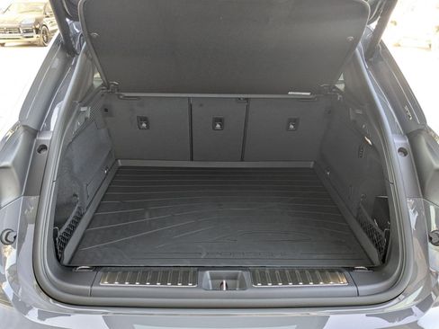 New 2026 Porsche Macan Electric RWD image 22